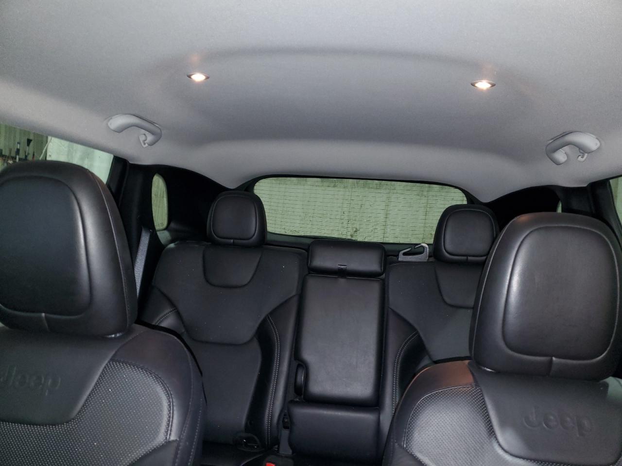 2019 Jeep Grand Cherokee - Image 10