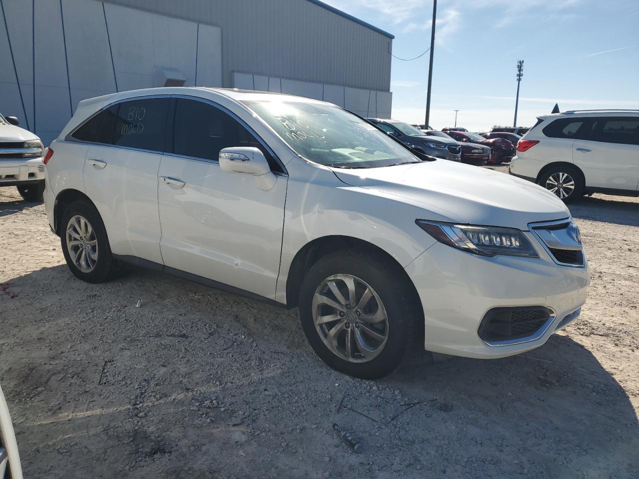 VIN 5J8TB3H59HL015665 2017 ACURA RDX no.4