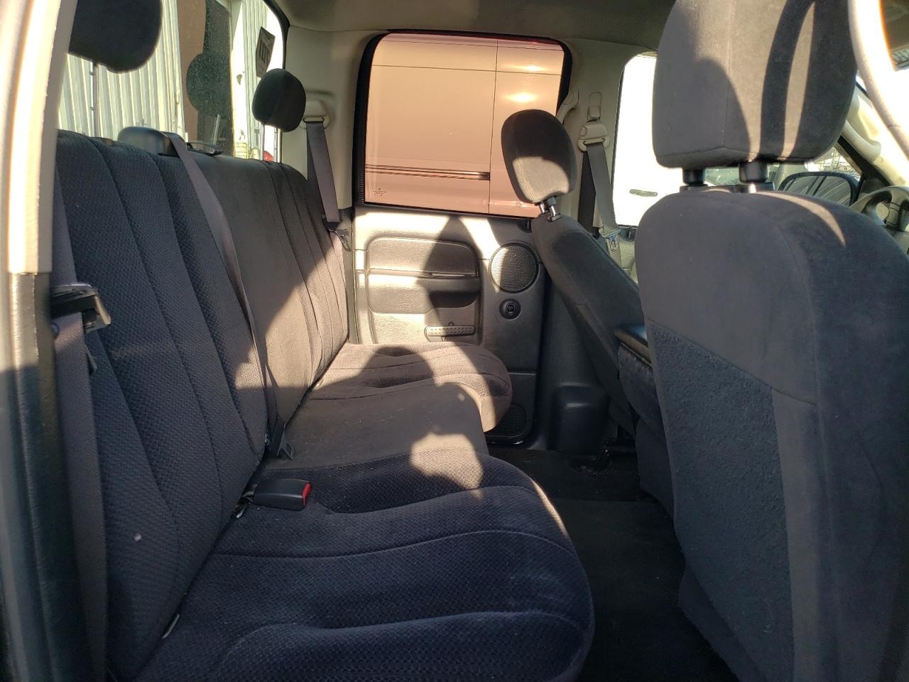 2005 Dodge RAM - Image 10