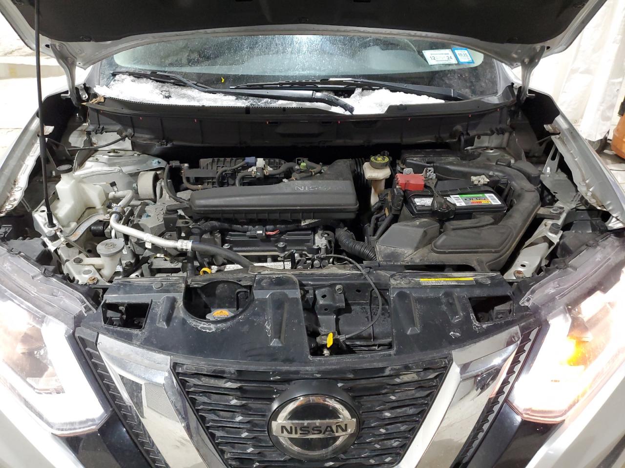 2018 Nissan Rogue - Image 12