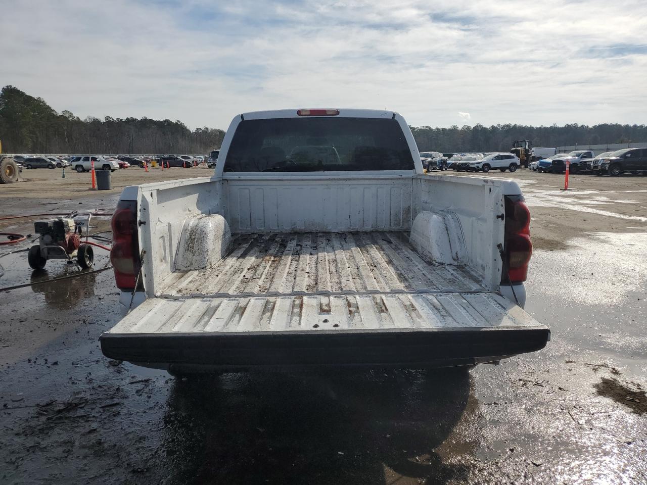 2005 Chevrolet Silverado - Image 6