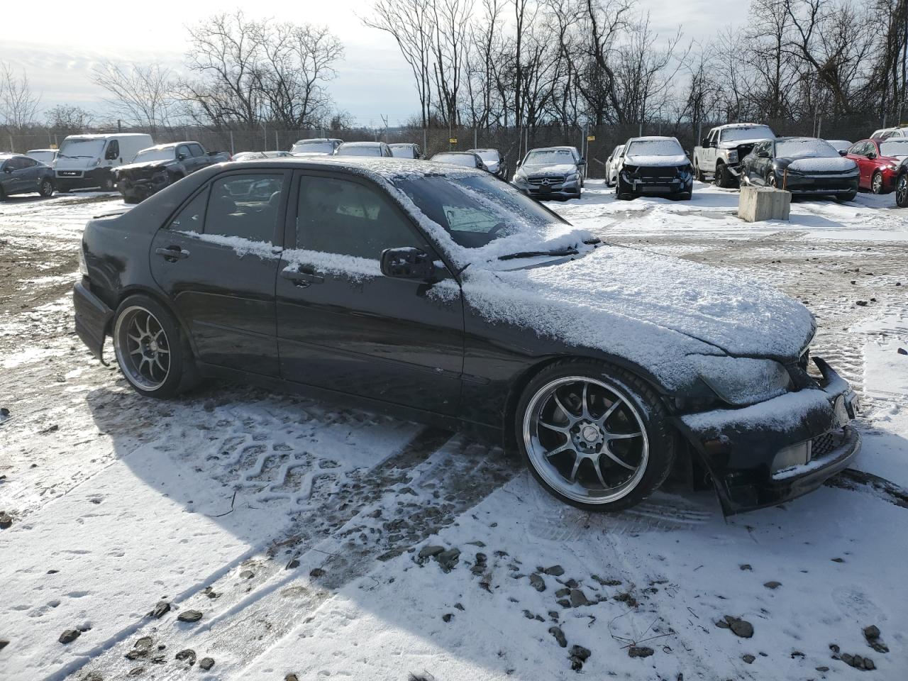 2004 Lexus IS - Image 4