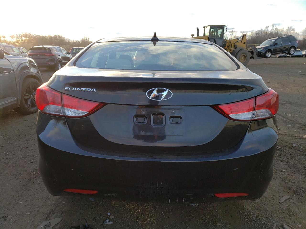 2013 Hyundai Elantra - Image 6