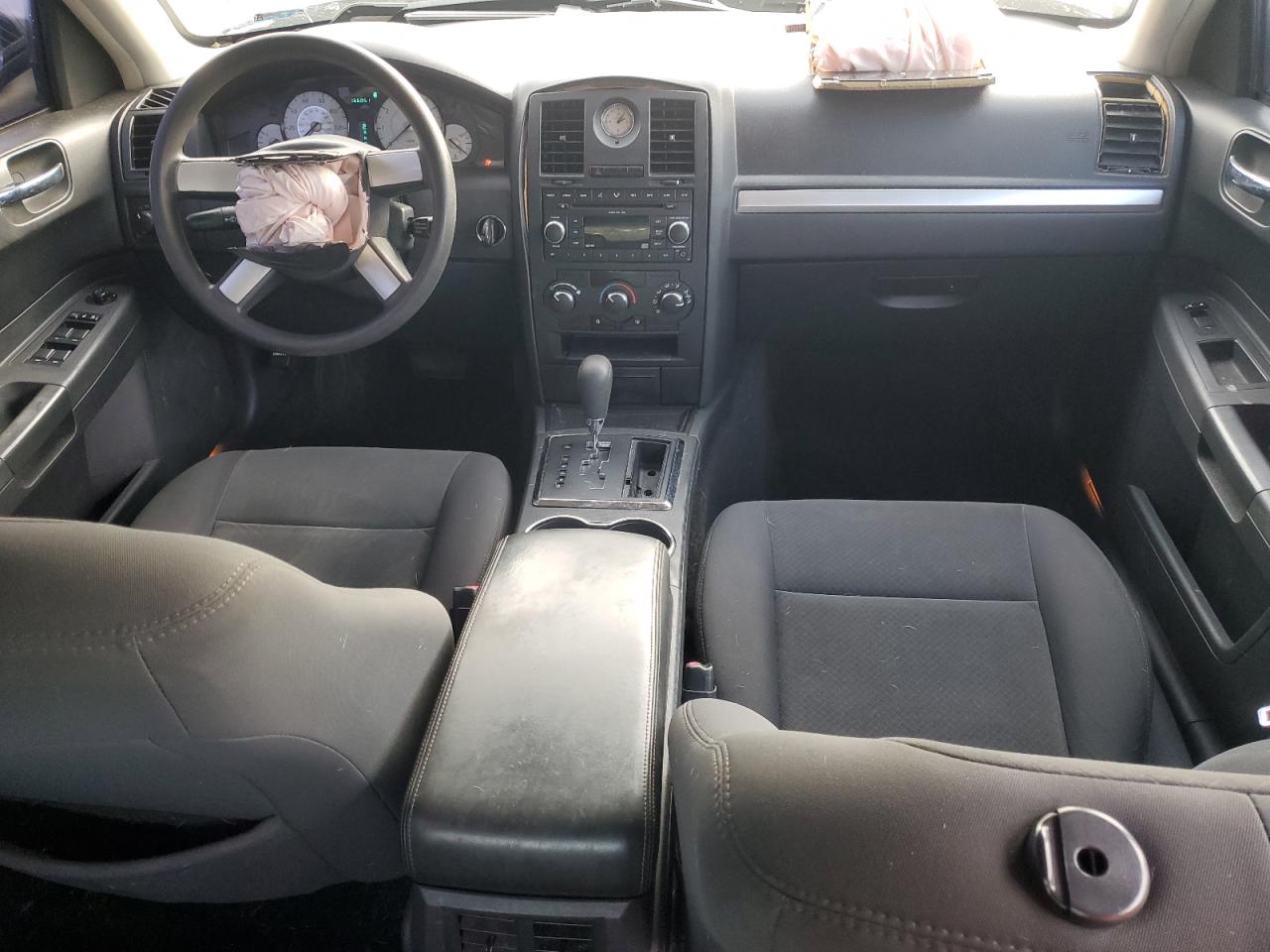 2008 Chrysler 300 - Image 8
