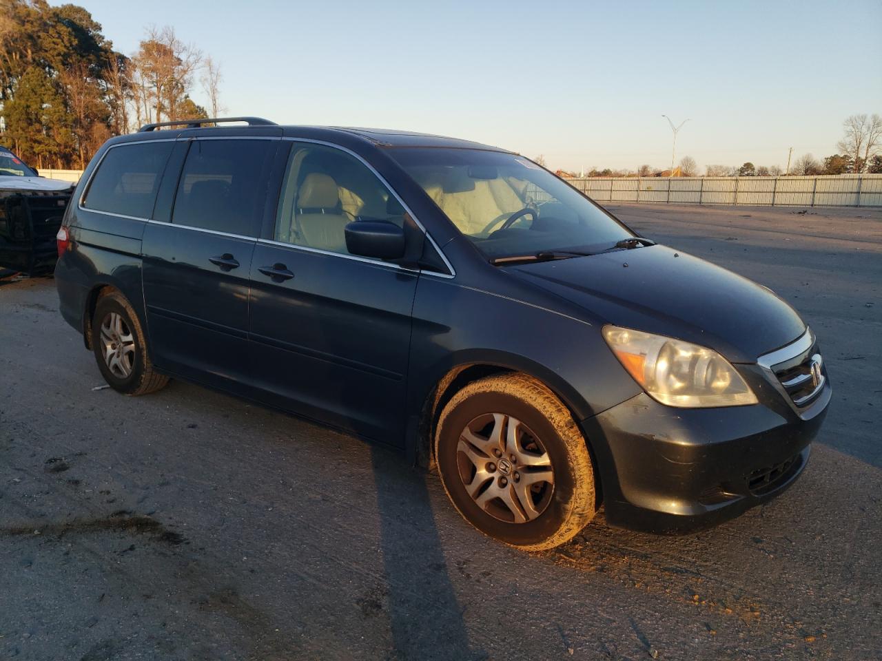 2005 Honda Odyssey - Image 4