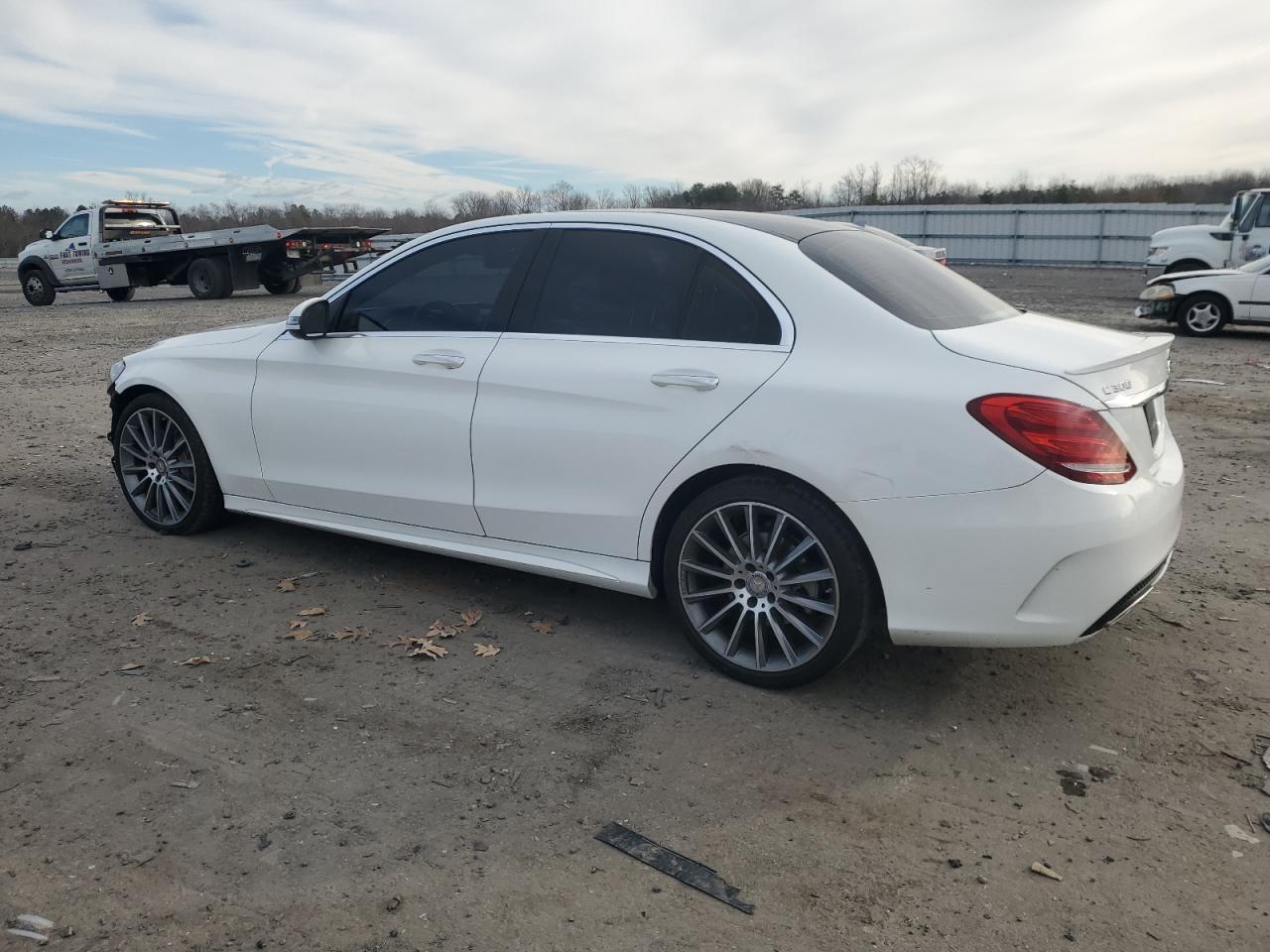 VIN 55SWF4KB9GU136443 2016 MERCEDES-BENZ C-CLASS no.2