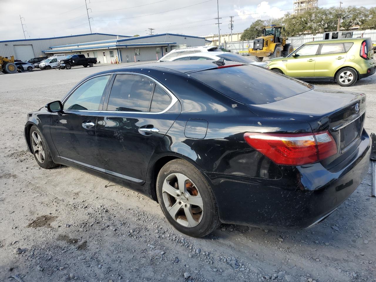 2011 Lexus LS - Image 2