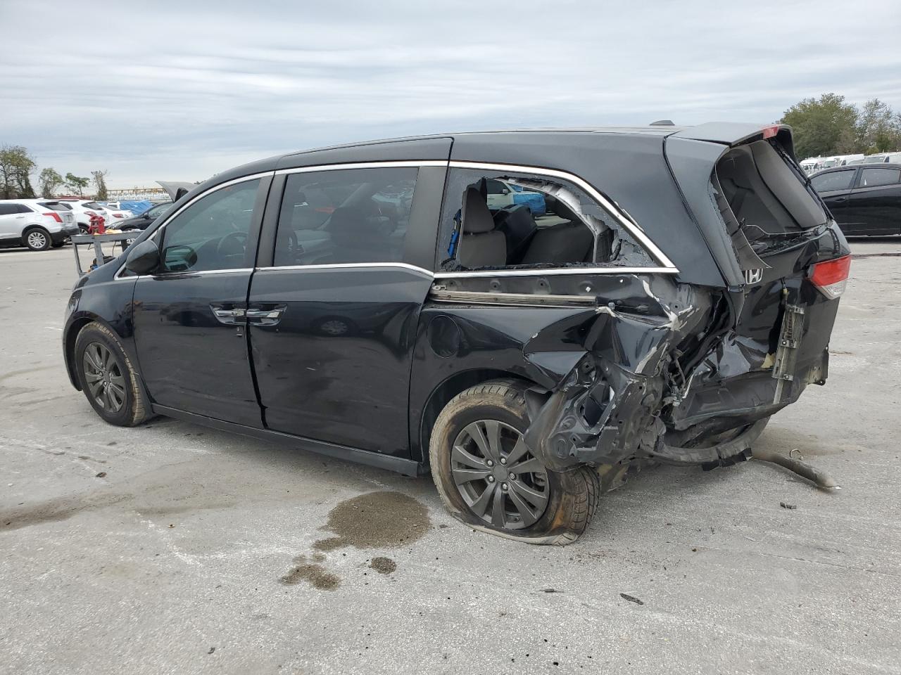 2014 Honda Odyssey - Image 2