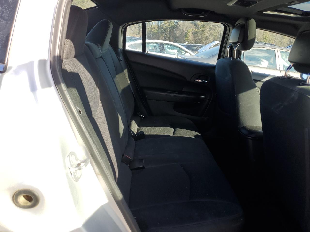 2011 Chrysler 200 - Image 10