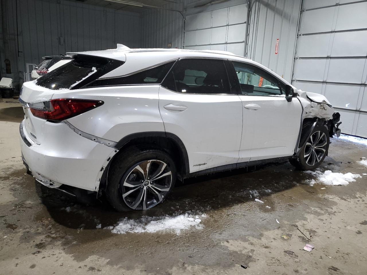 2022 Lexus RX - Image 3