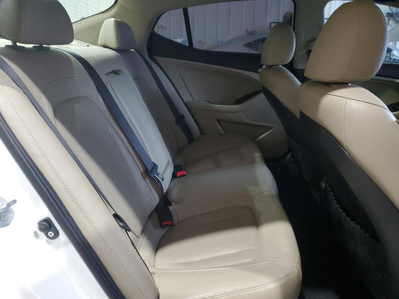 2012 Kia Optima - Image 10