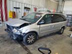 2005 Chrysler Town & Country Touring للبيع في Mcfarland، WI - Front End
