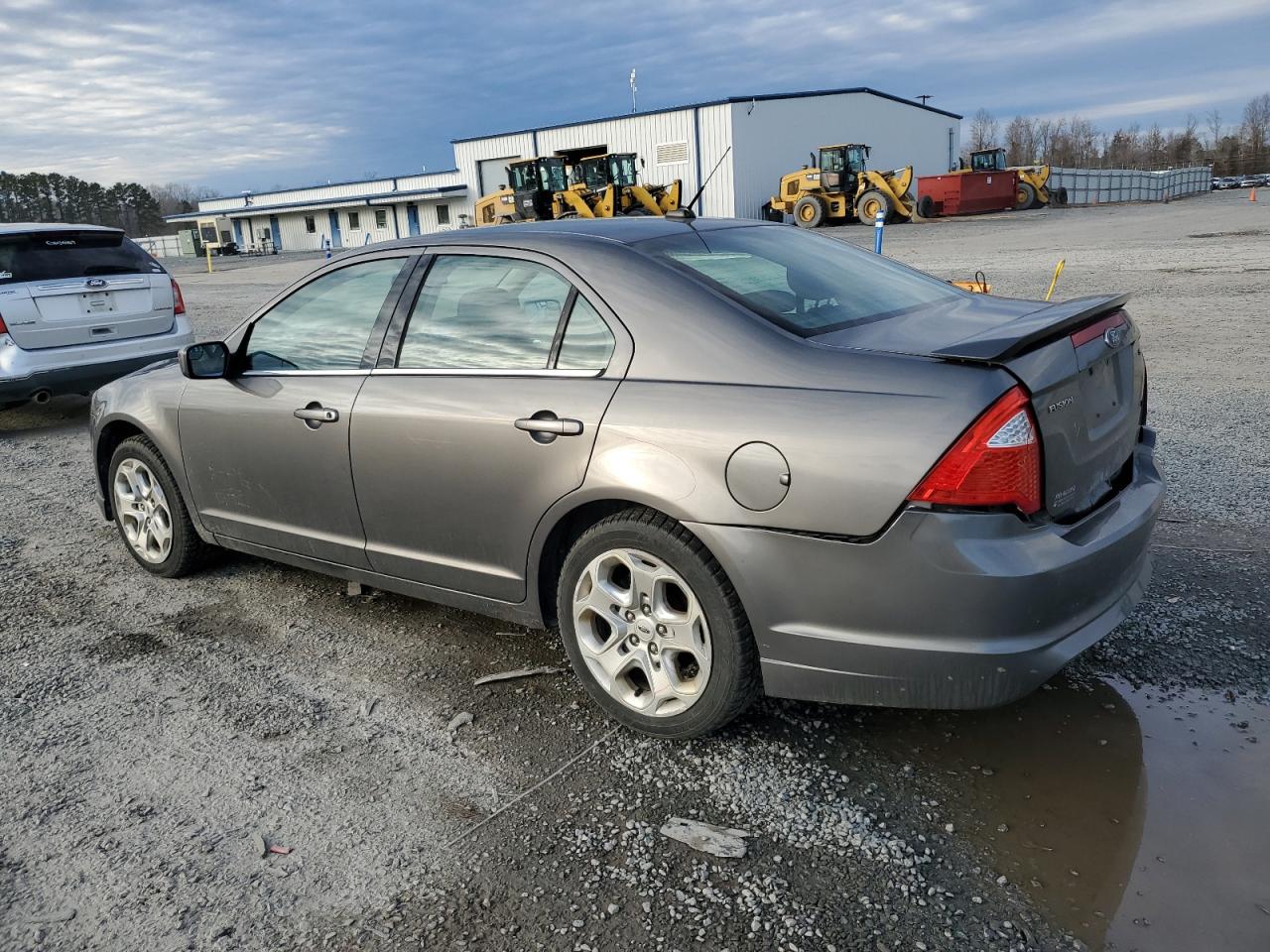 2011 Ford Fusion - Image 2