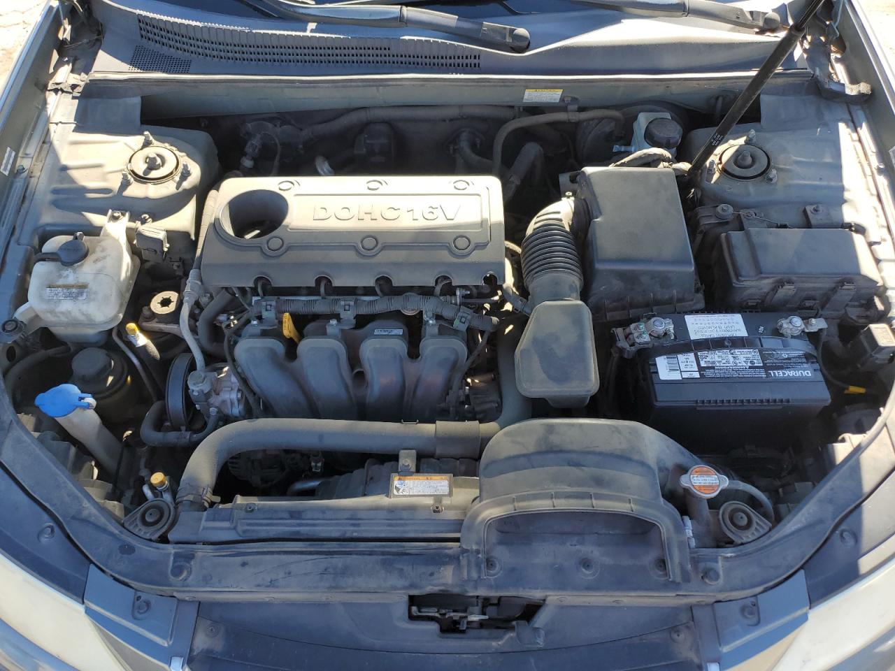 2009 Hyundai Sonata - Image 11