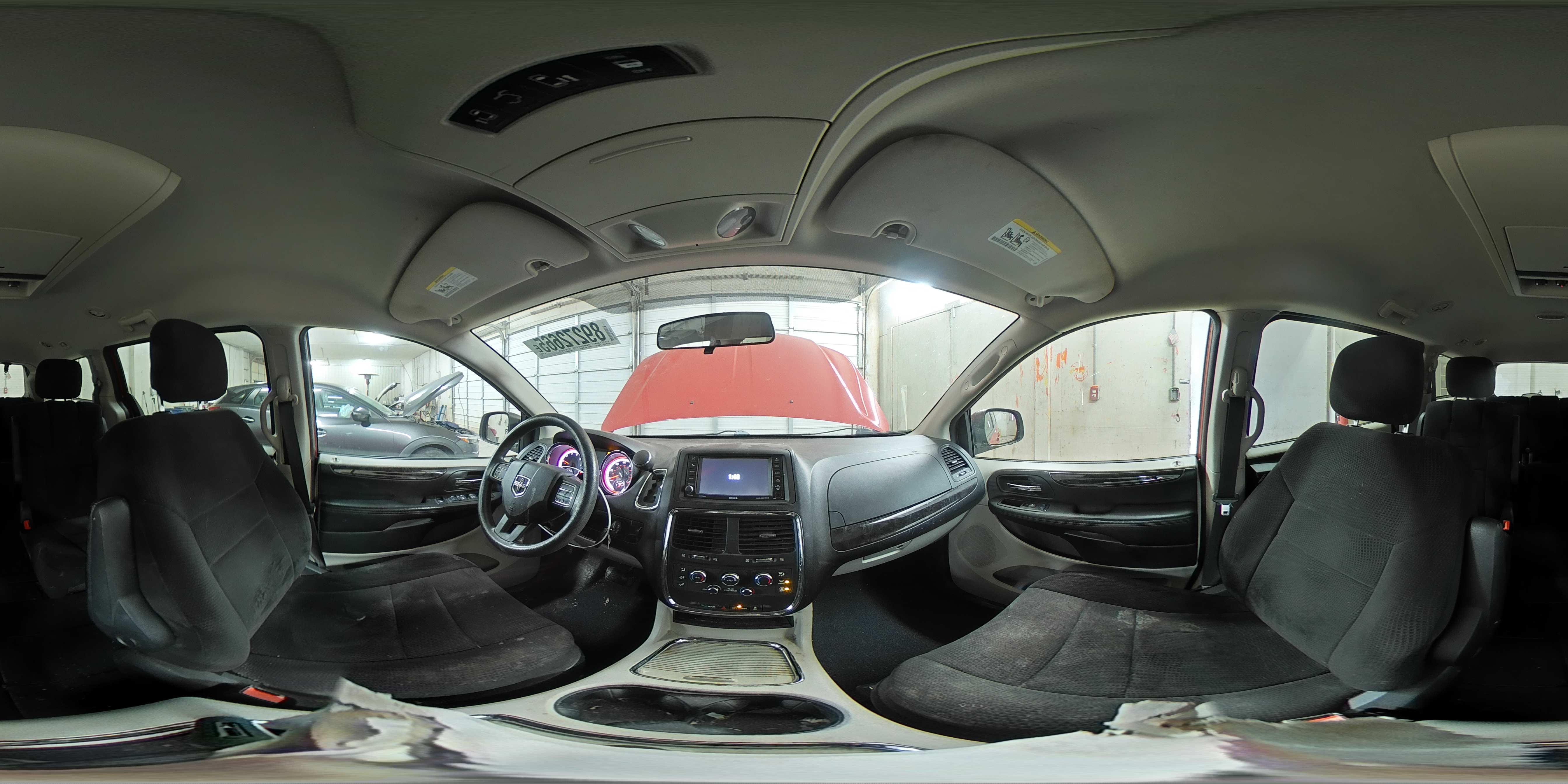 2012 Dodge Caravan - Image 16