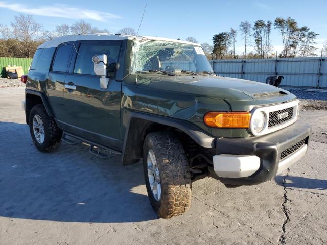 Паркетники TOYOTA FJ CRUISER 2014 Зеленый