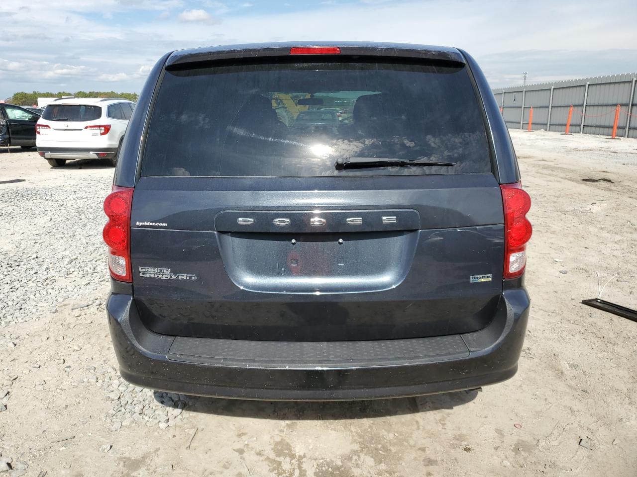 2013 Dodge Caravan - Image 6