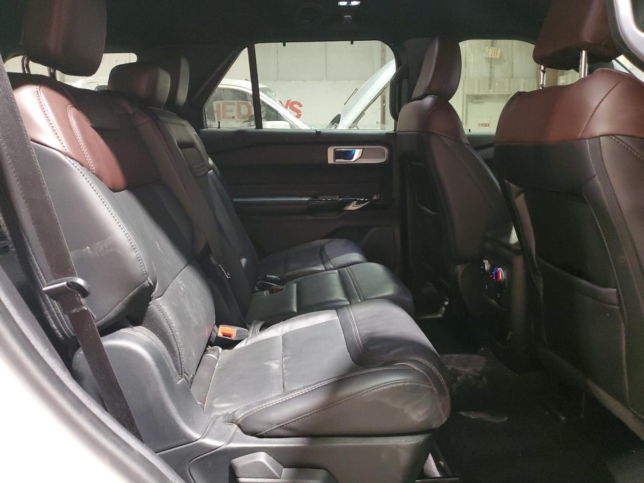 2021 Ford Explorer - Image 11