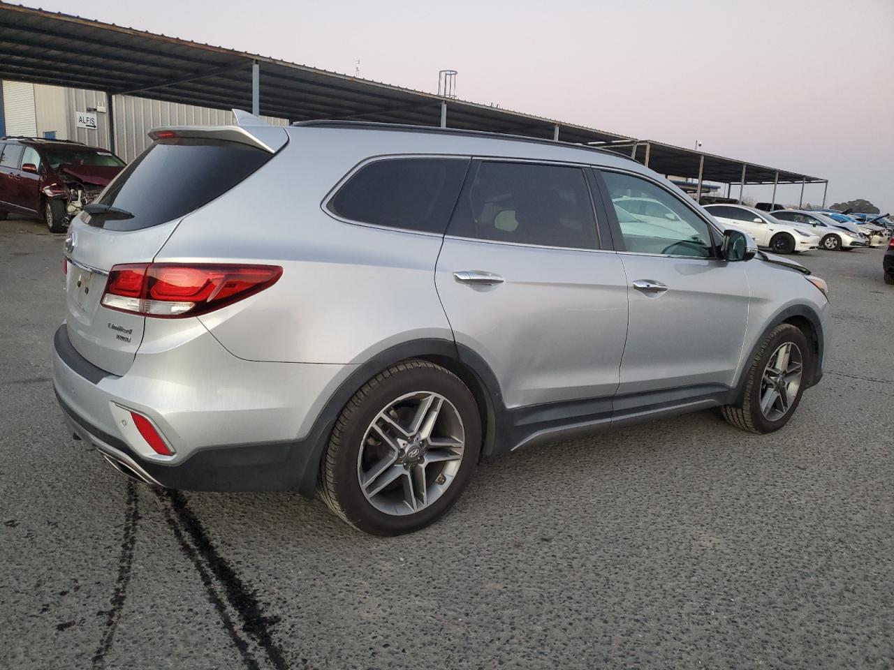 2017 Hyundai Santa Fe - Image 3