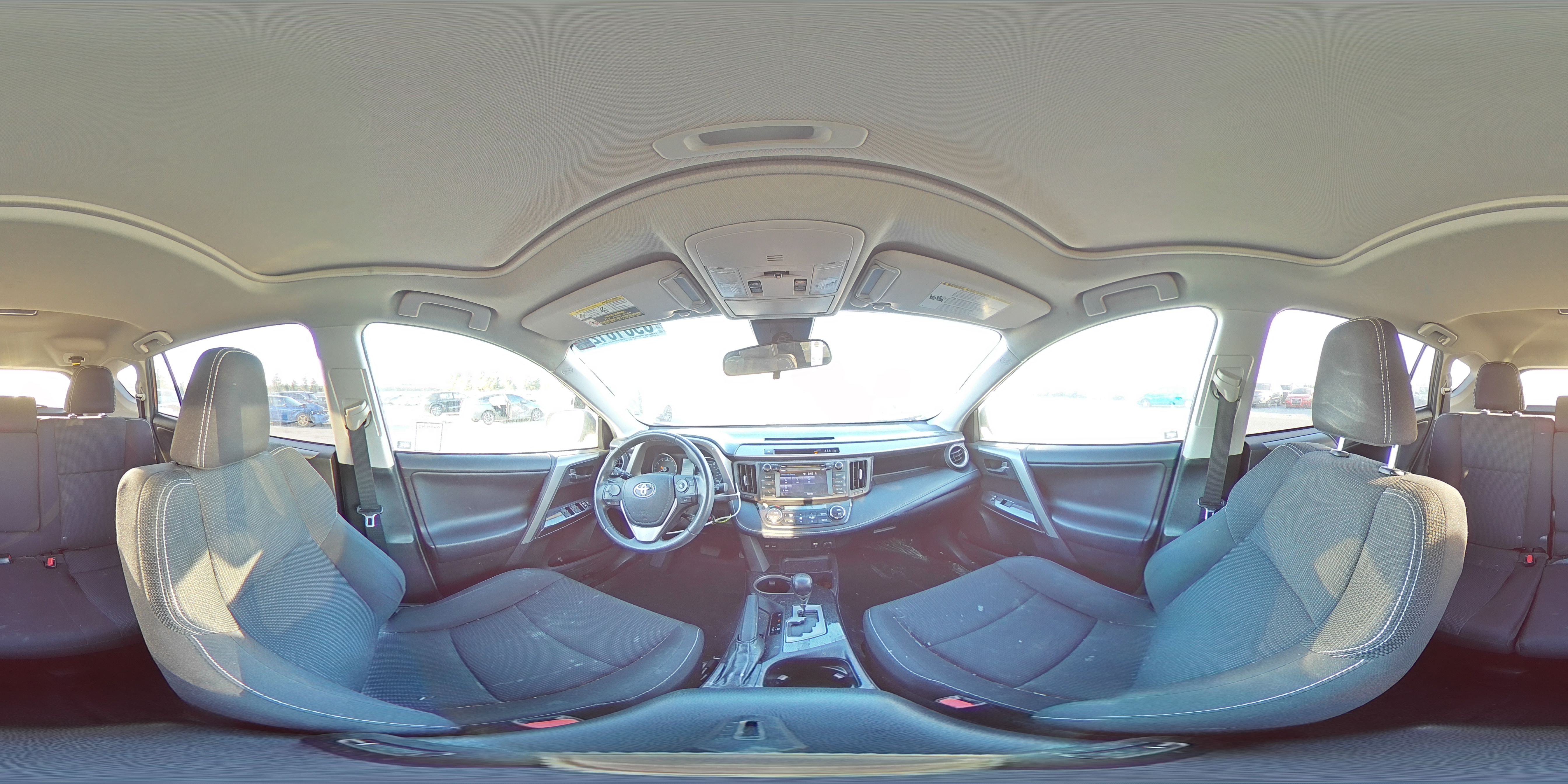 2018 Toyota RAV 4 - Image 12