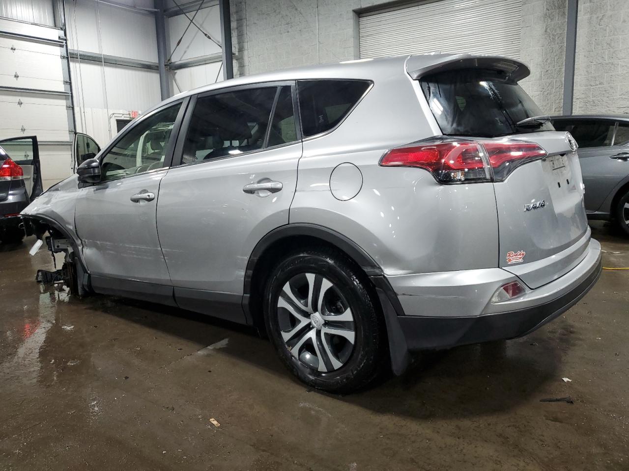 2018 Toyota RAV 4 - Image 2