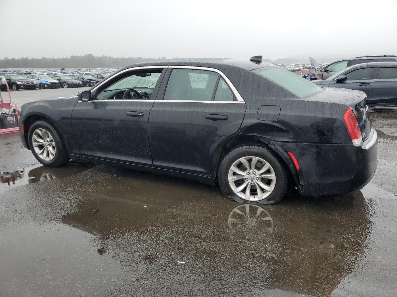 2015 Chrysler 300 - Image 2