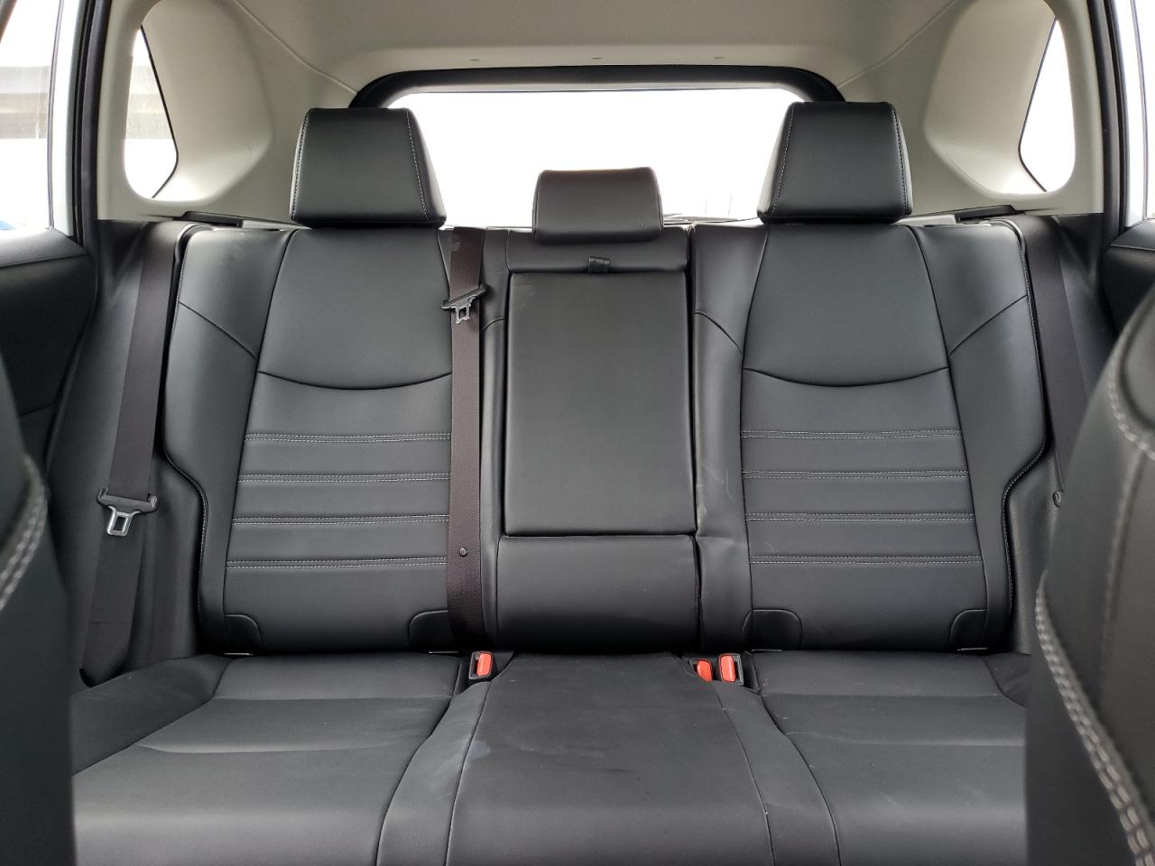 2023 Toyota RAV 4 - Image 10