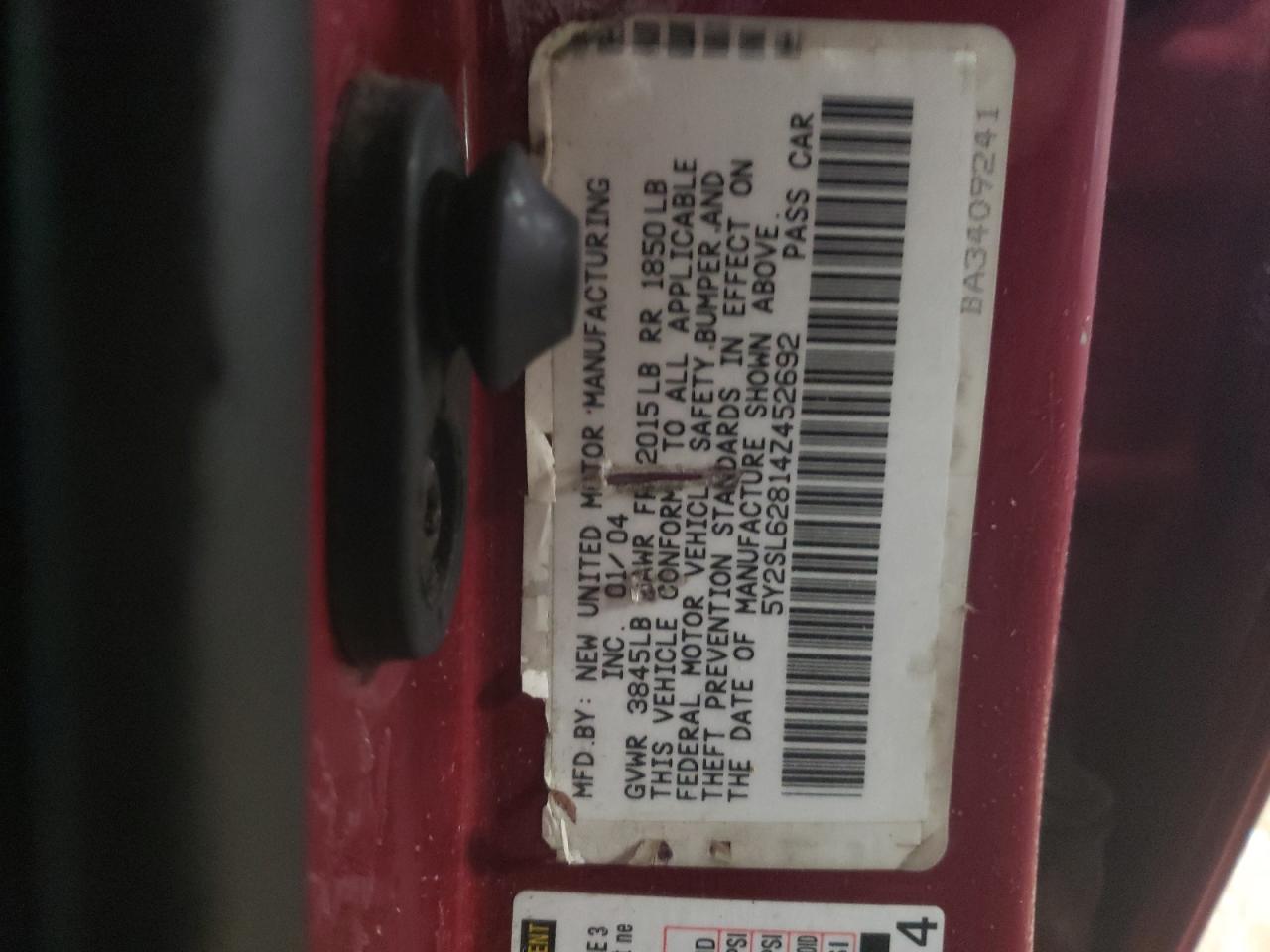 2004 Pontiac Vibe - Image 12