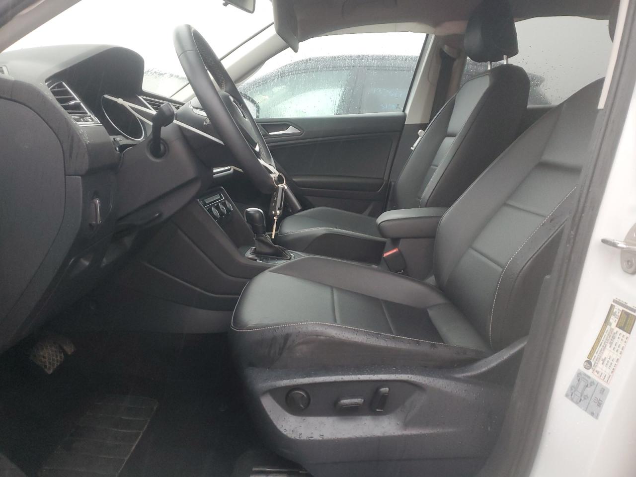 2021 Volkswagen Tiguan - Image 7