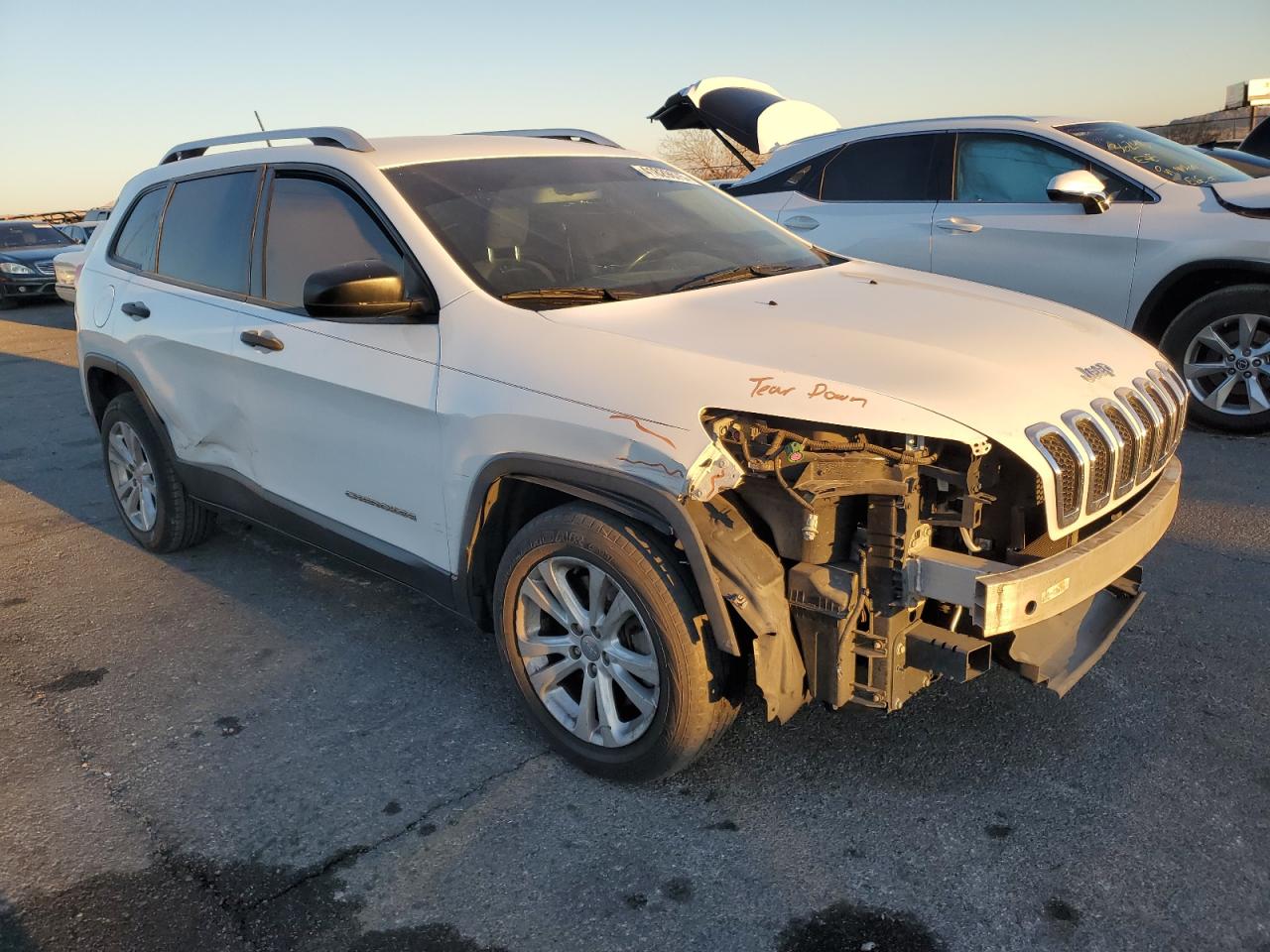 2015 Jeep Grand Cherokee - Image 4