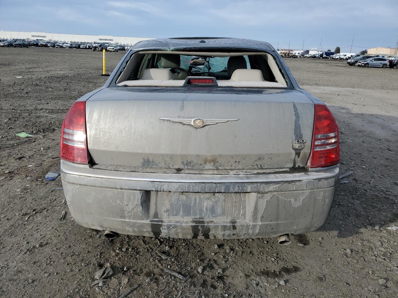 2006 Chrysler 300 - Image 6