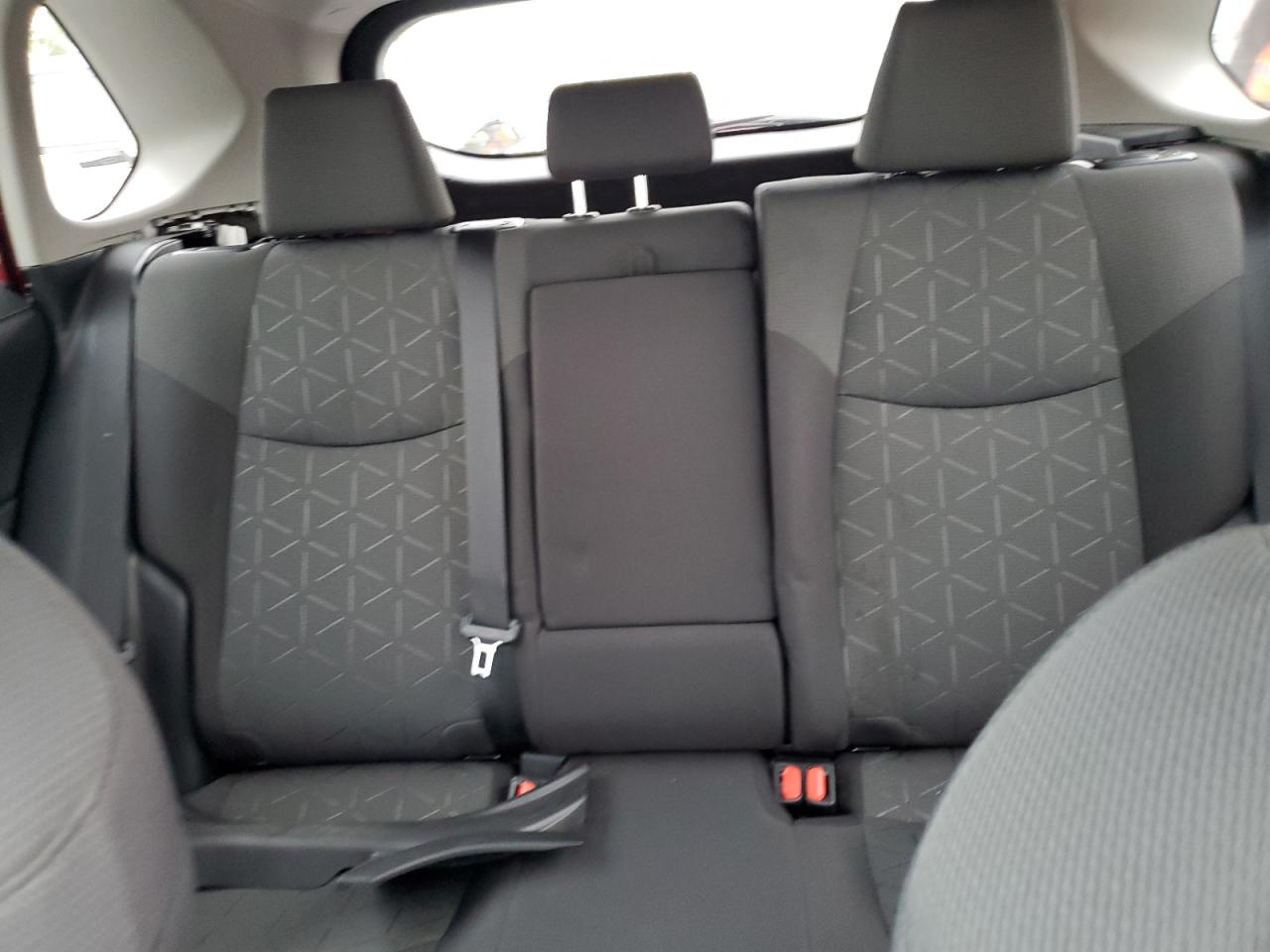 2021 Toyota RAV 4 - Image 10