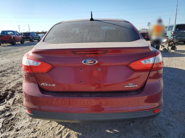  FORD FOCUS 2014 Czerwony