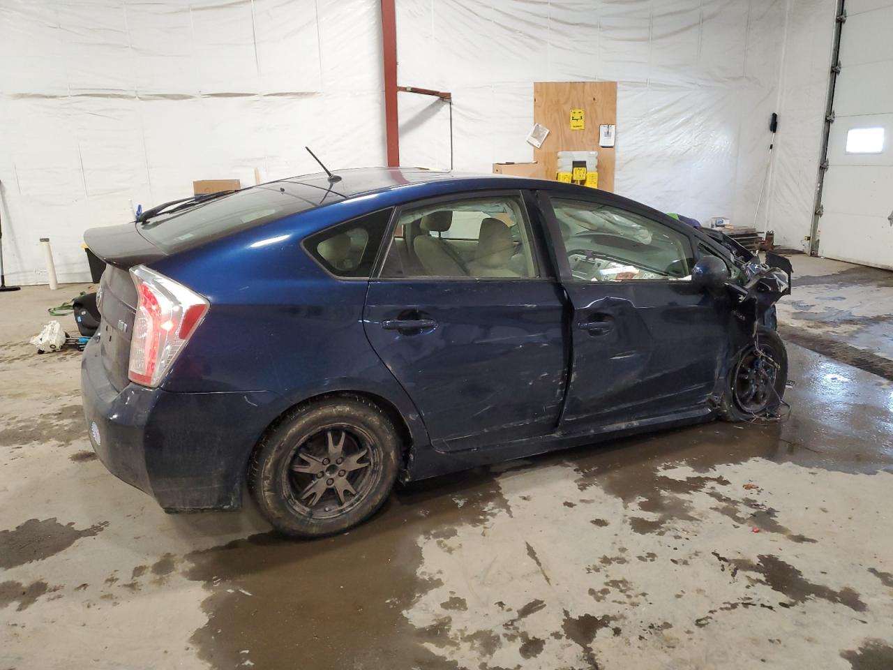 2013 Toyota Prius - Image 3
