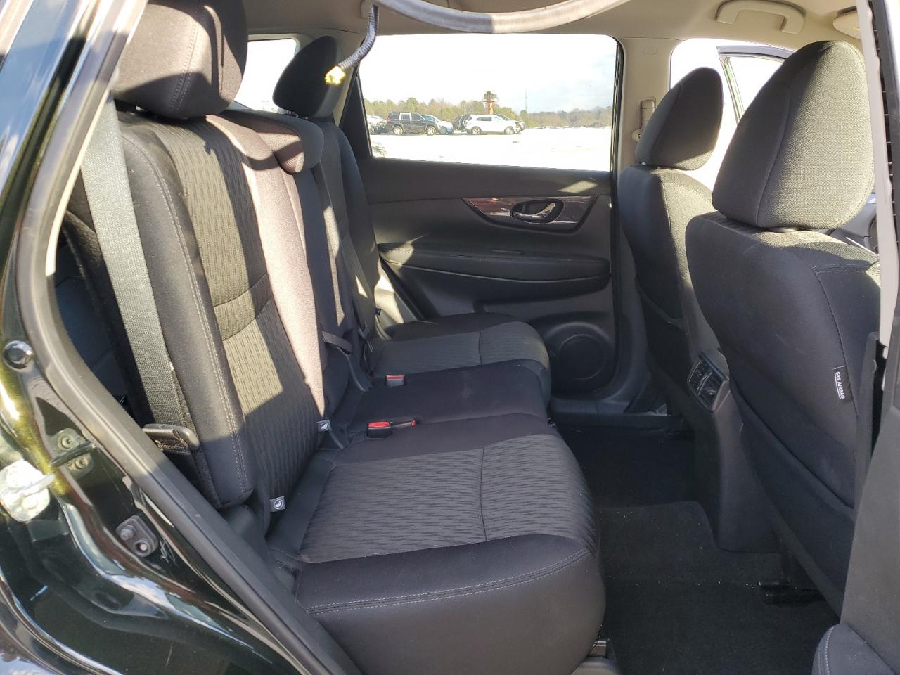 2018 Nissan Rogue - Image 11