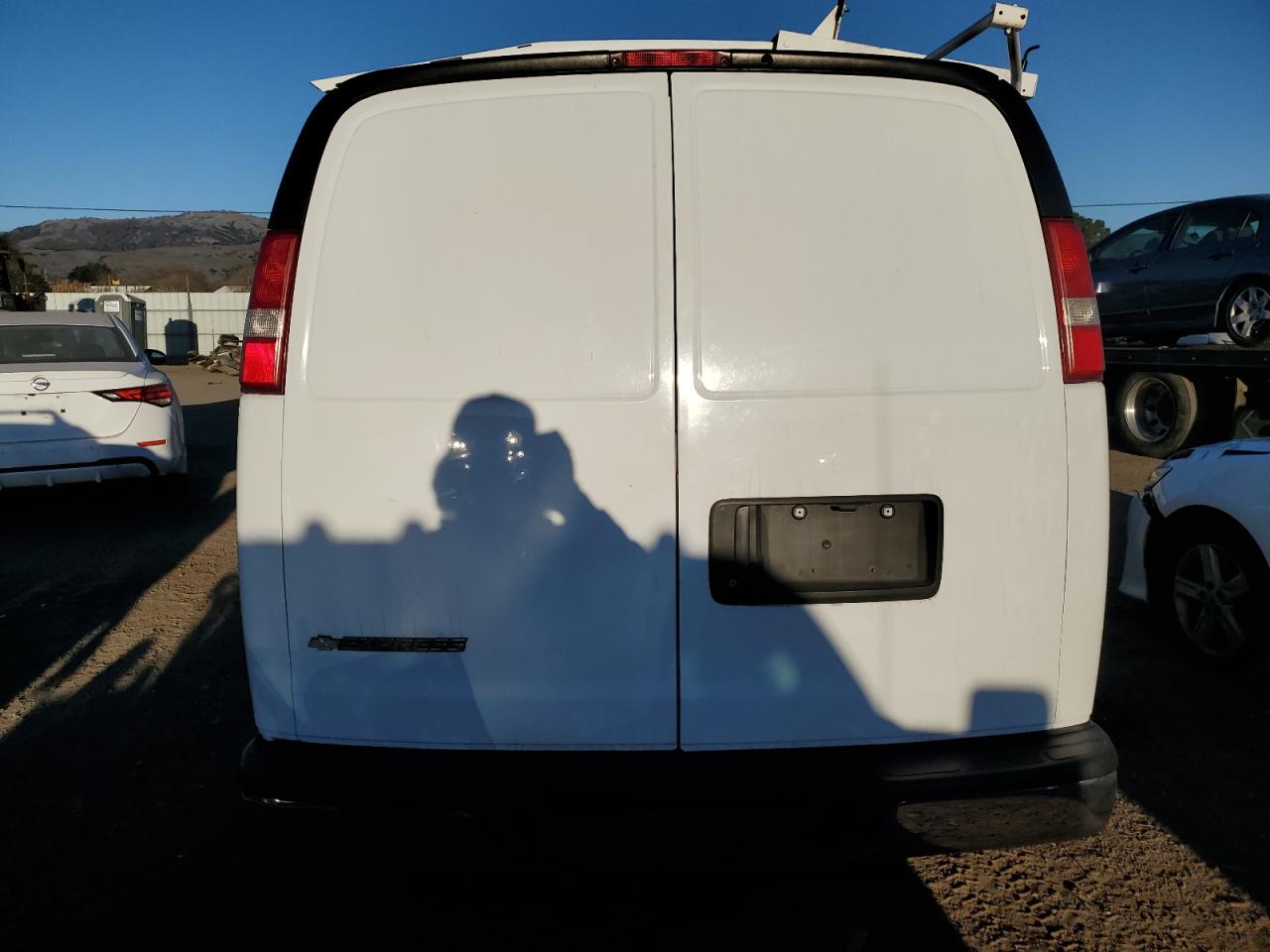 2017 Chevrolet Express - Image 6