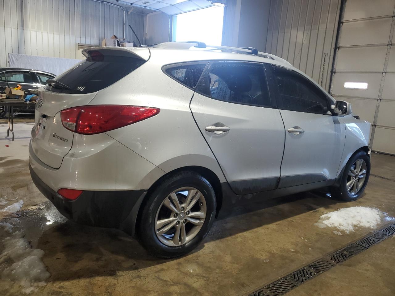 2010 Hyundai Tucson - Image 3