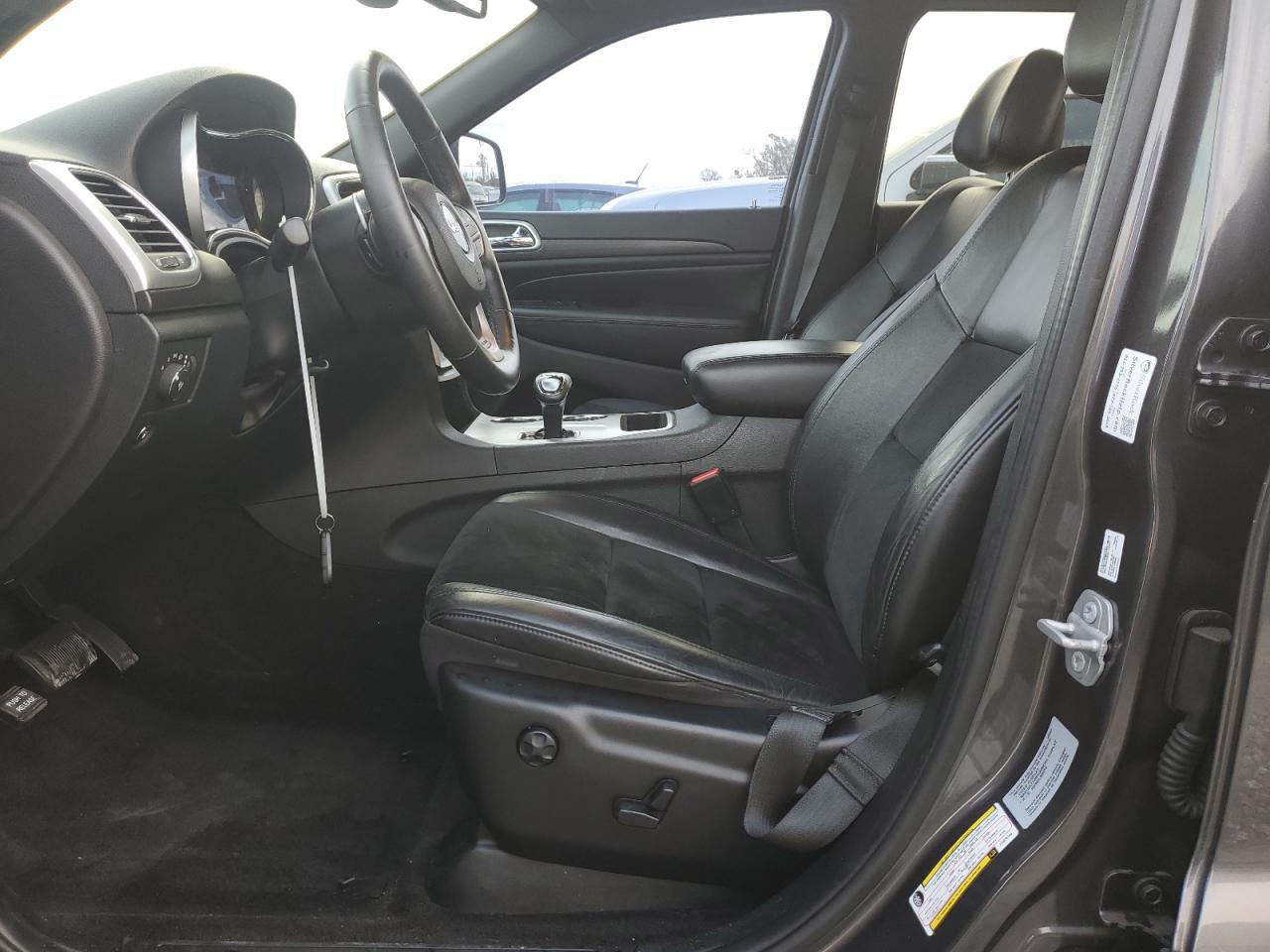 2015 Jeep Grand Cherokee - Image 7