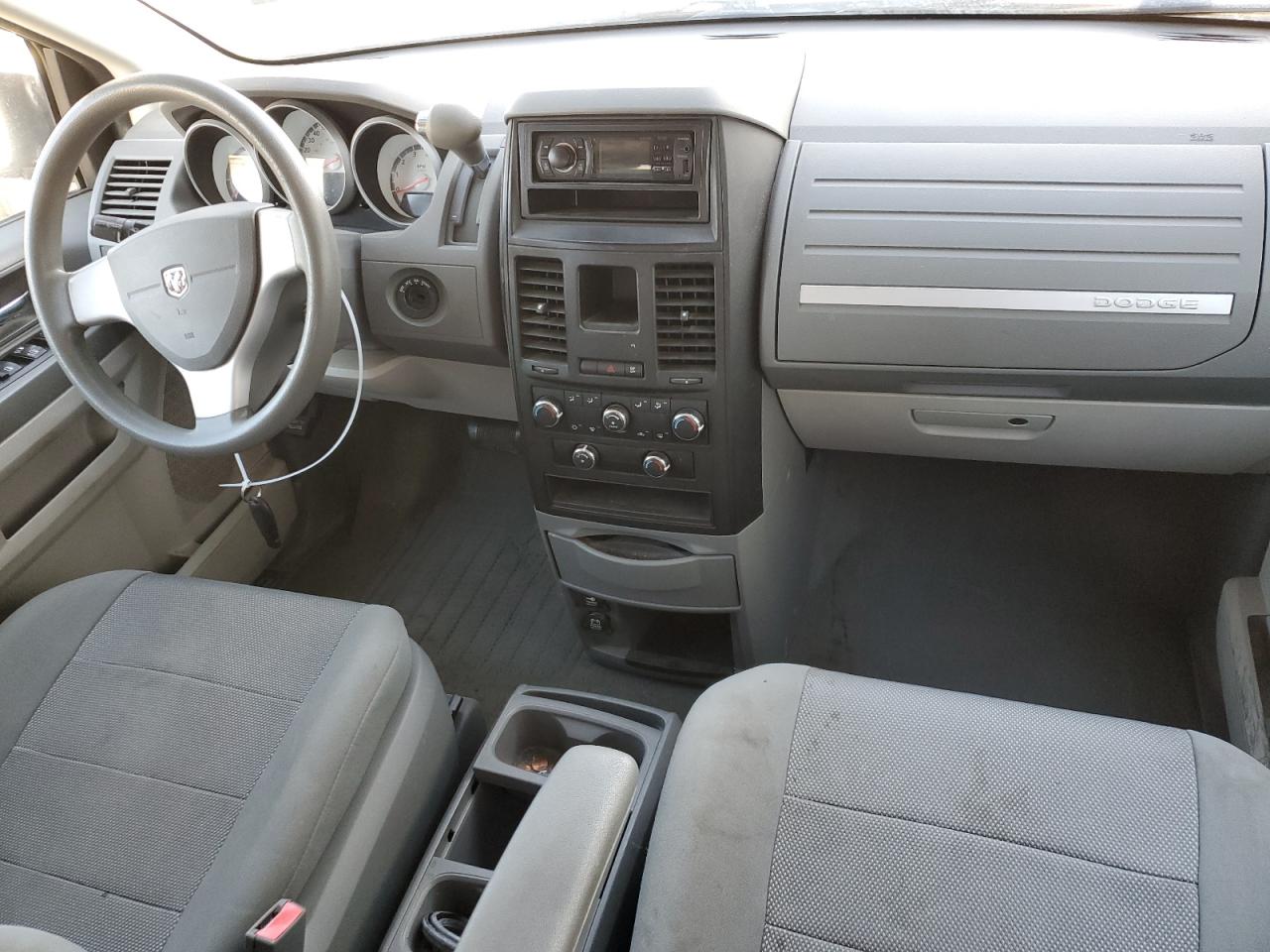 2009 Dodge Caravan - Image 8