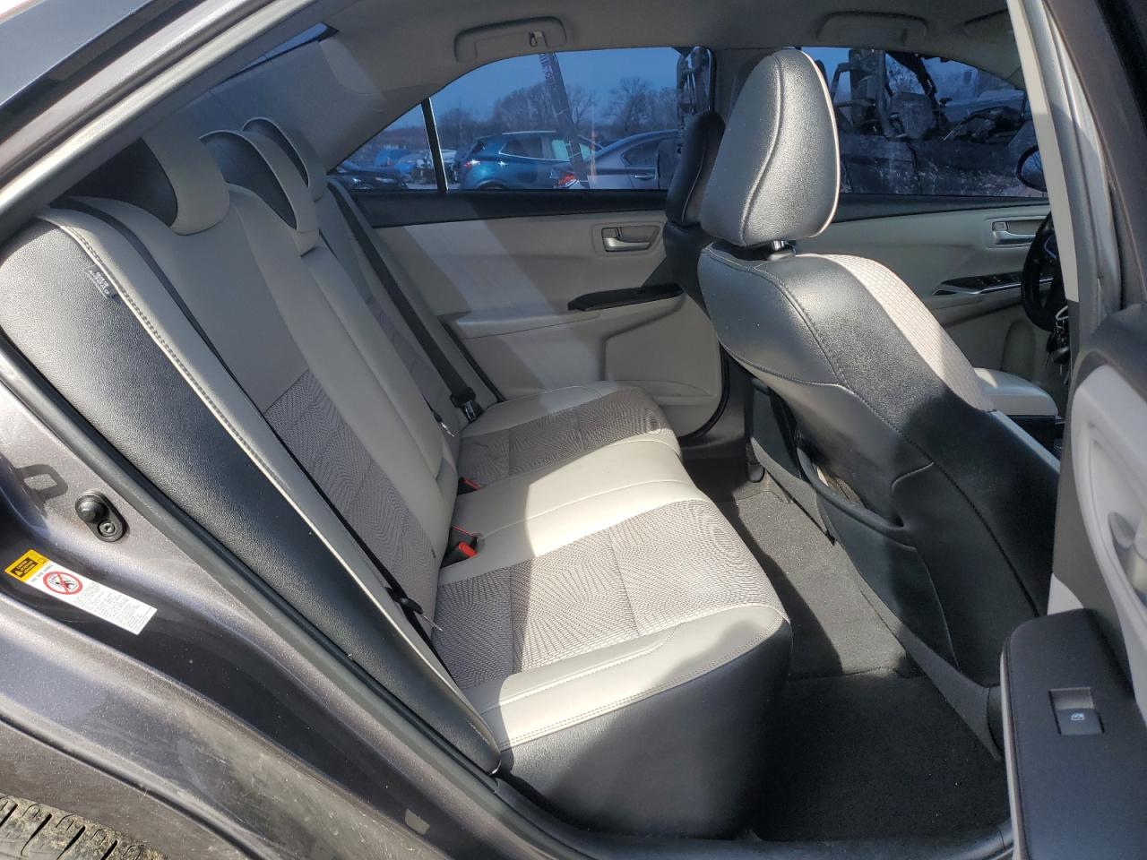2016 Toyota Camry - Image 11