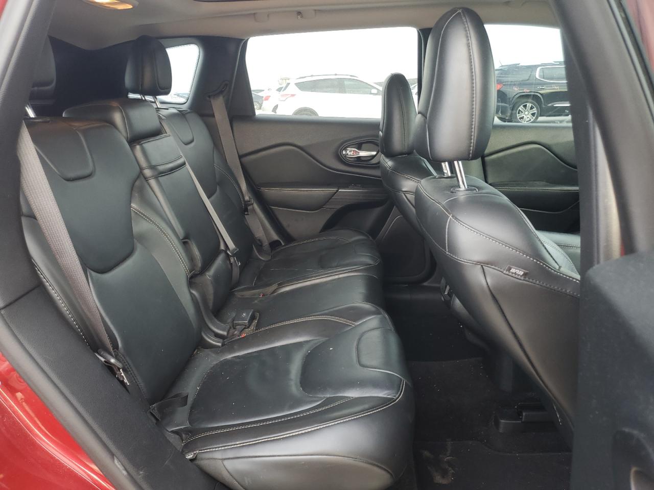 2015 Jeep Grand Cherokee - Image 11
