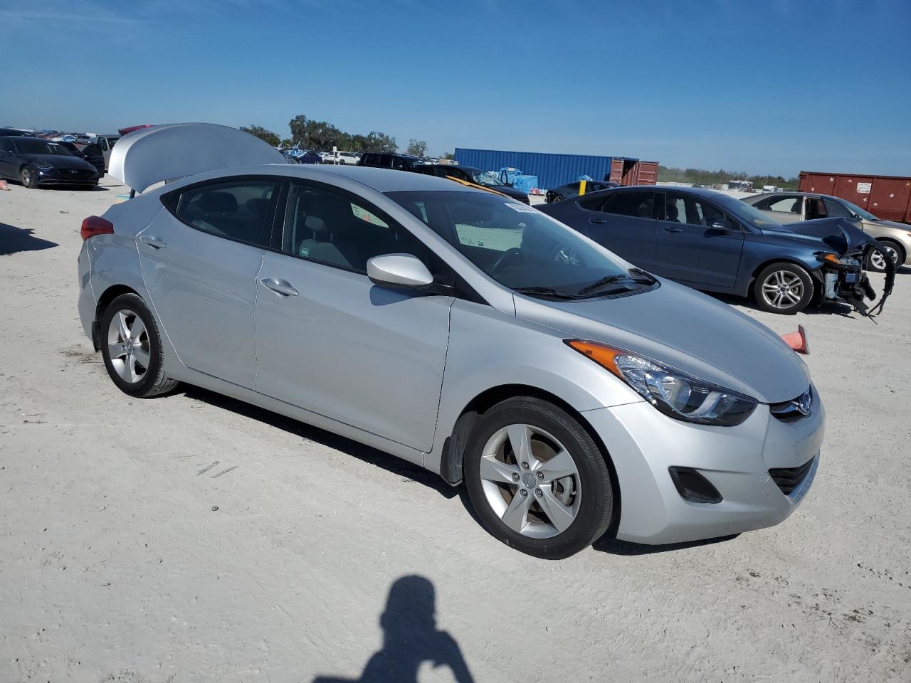2013 Hyundai Elantra - Image 4