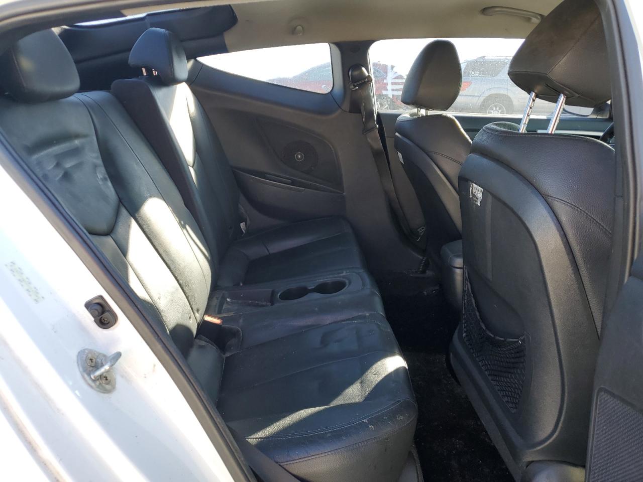 2015 Hyundai Veloster - Image 10