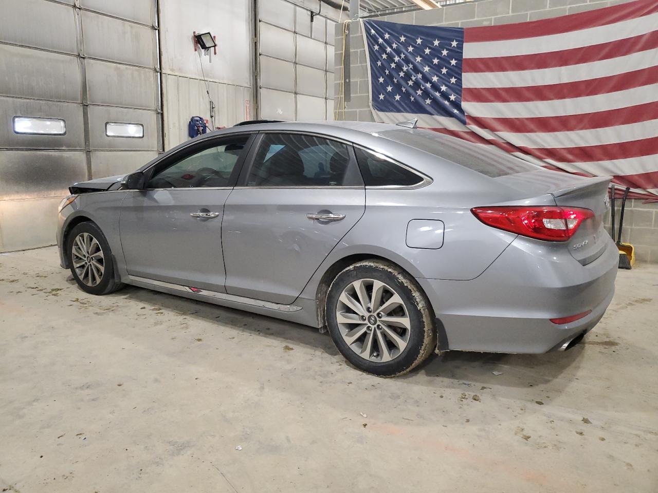 2017 Hyundai Sonata - Image 2