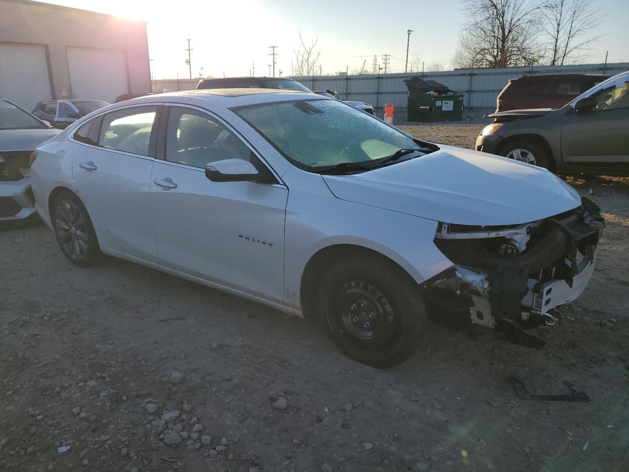 2016 Chevrolet Malibu - Image 4