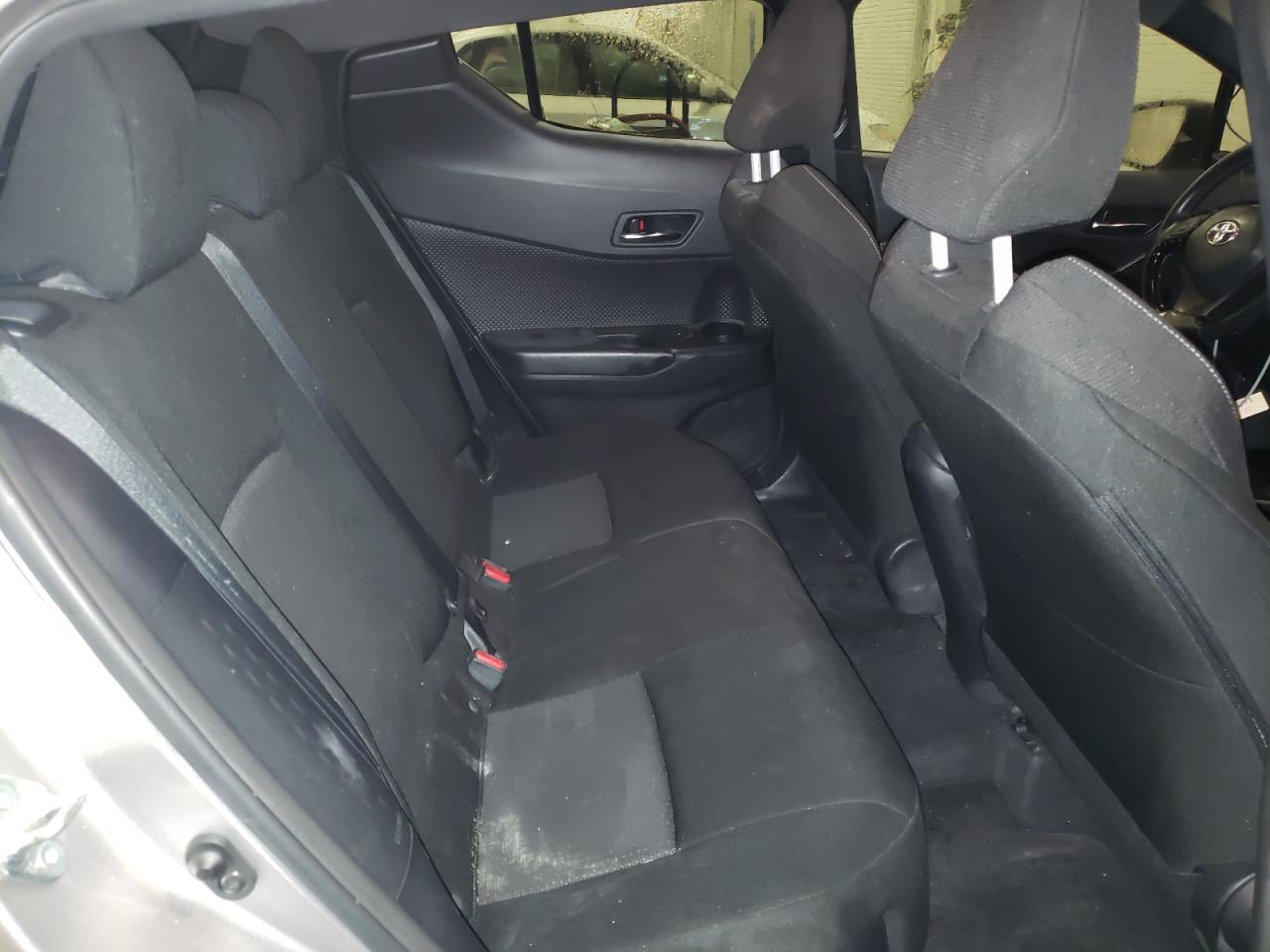 2019 Toyota C-HR - Image 11