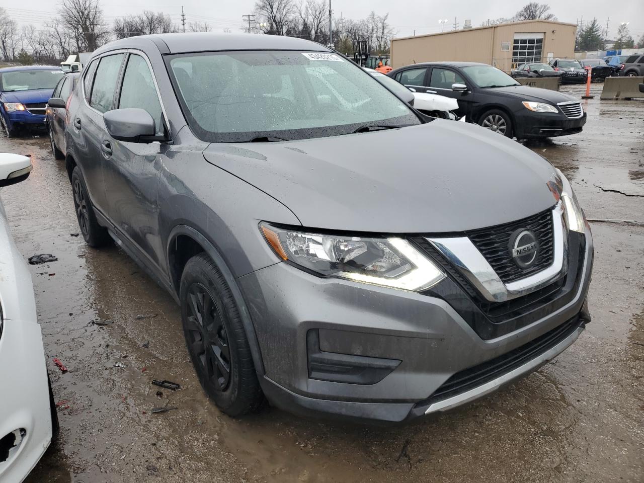 KNMAT2MV6JP556612 NISSAN ROGUE 2018