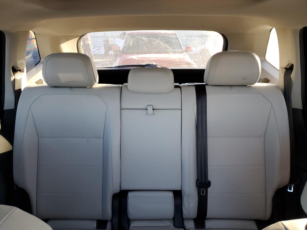2018 Volkswagen Tiguan - Image 10