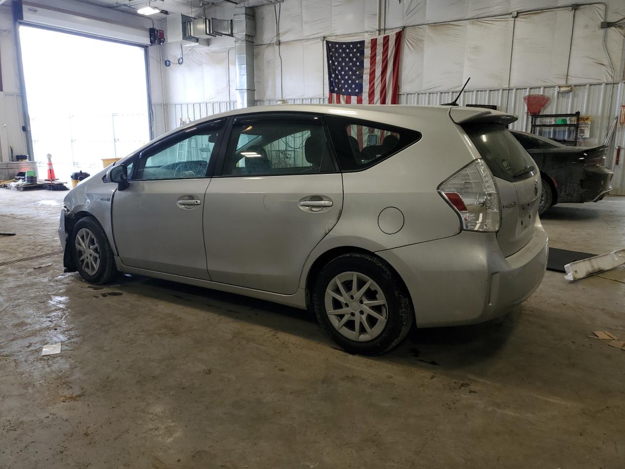 2013 Toyota Prius - Image 2