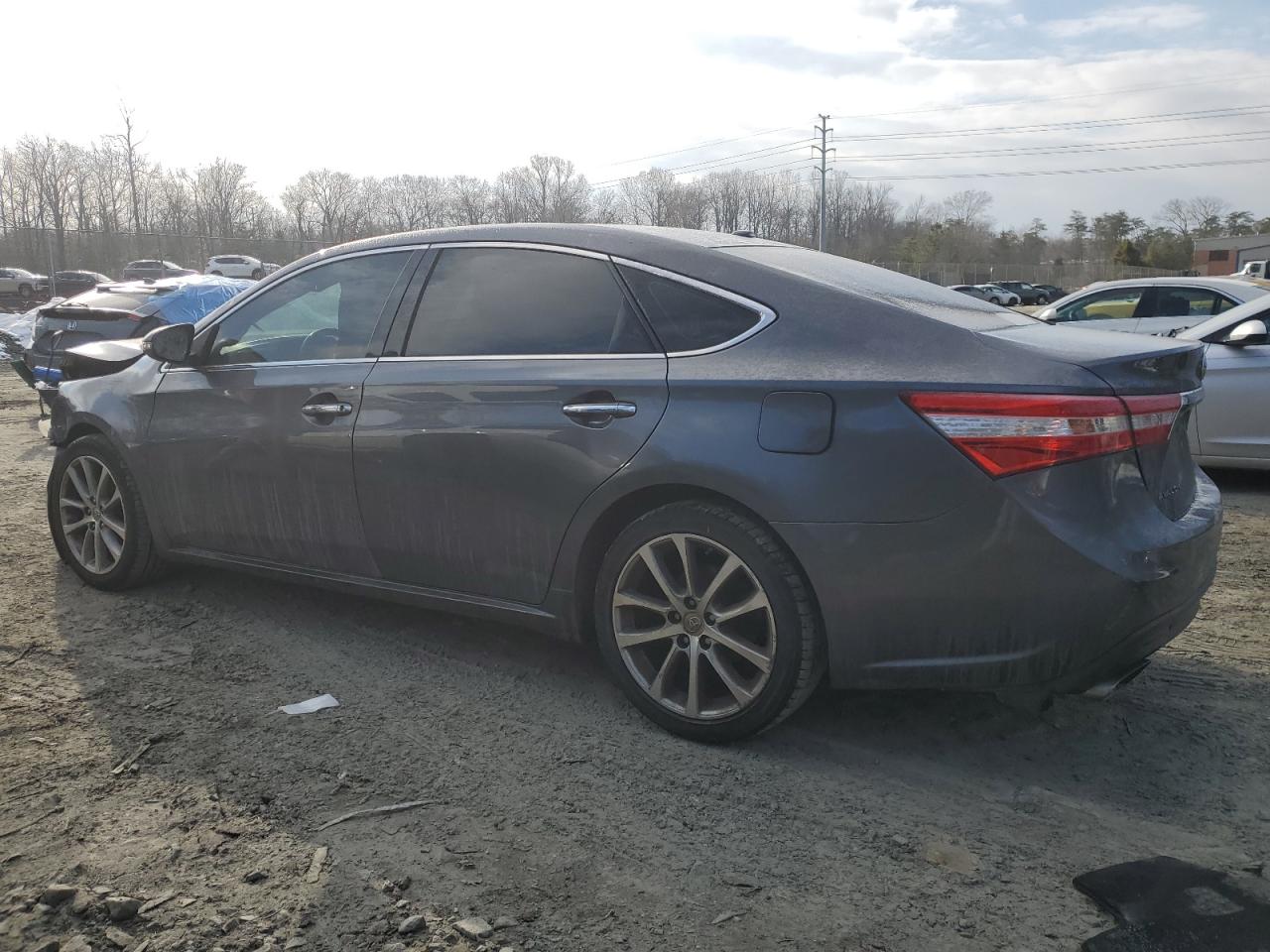 2014 Toyota Avalon - Image 2